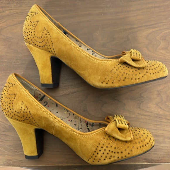 Miss L-Fire mustard yellow pin up suede pumps with bows and rhinestones. Sz38 - Picture 9 of 9